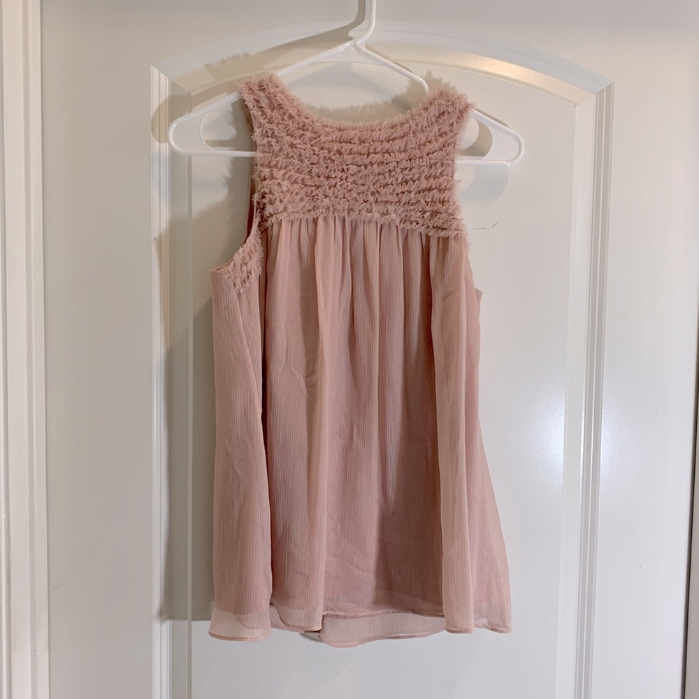 Gorgeous women’s sleeveless top. Small